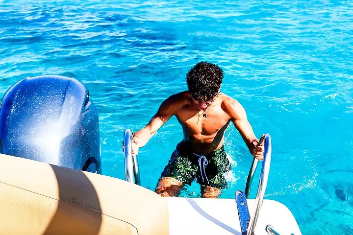 Half-day private boat tour to Blue Lagoon, Comino and Gozo